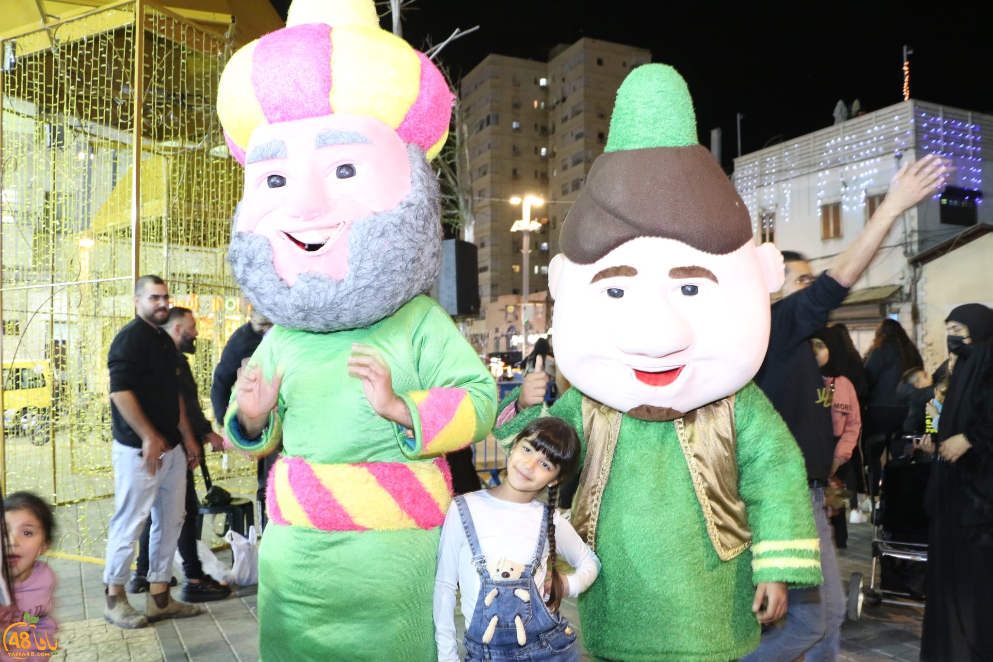 مسيرة احتفالية واضاءة فانوس رمضان وسط مدينة يافا 